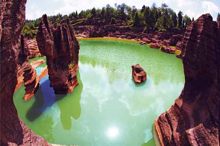 張家界、袁家界、天子山、紅石林、鳳凰古城四晚五日游